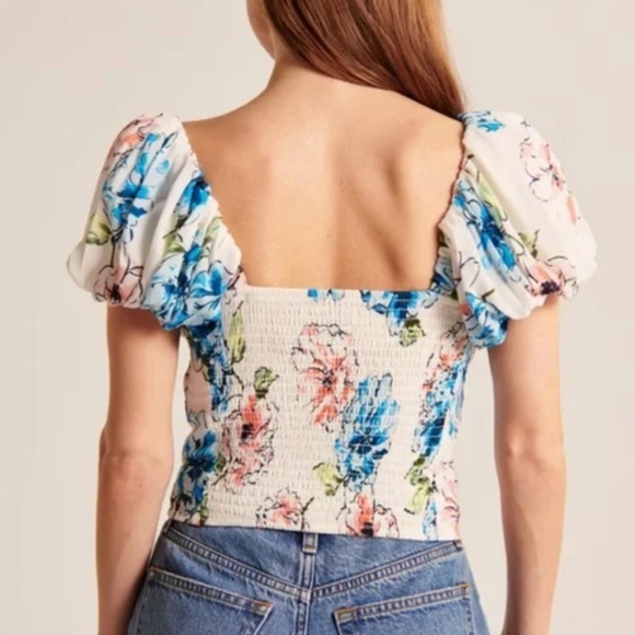 NWT Abercrombie Ruched Puff Sleeve Scoopneck Top - Picture 3 of 7